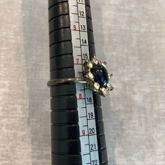 Oval crystal bead ring. - Picture 2 of 2